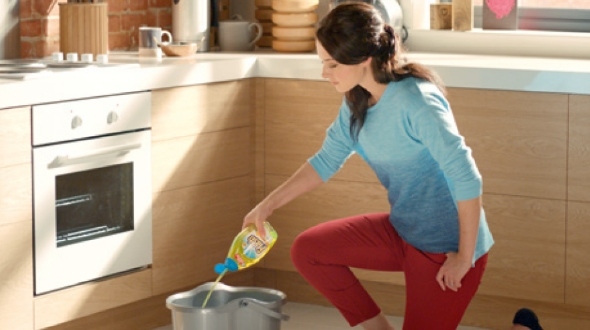 … the multi-purpose cleaner, recently voted Product of the Year 2014 in the Household Cleaners Category, that can be used in every room of your home!