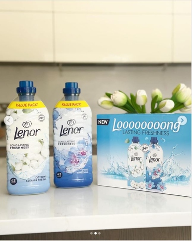 Lenor Fabric Conditioners inside with gorgeous tulips 