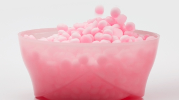 We’ll learn all about these magical little beads during our project, for example how they infuse our fabrics right from the start of a wash …