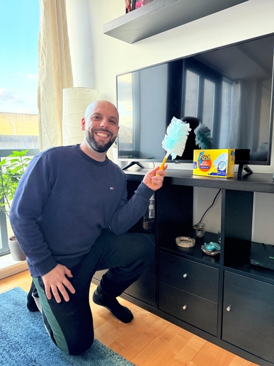 Flash Dust Magnet social post